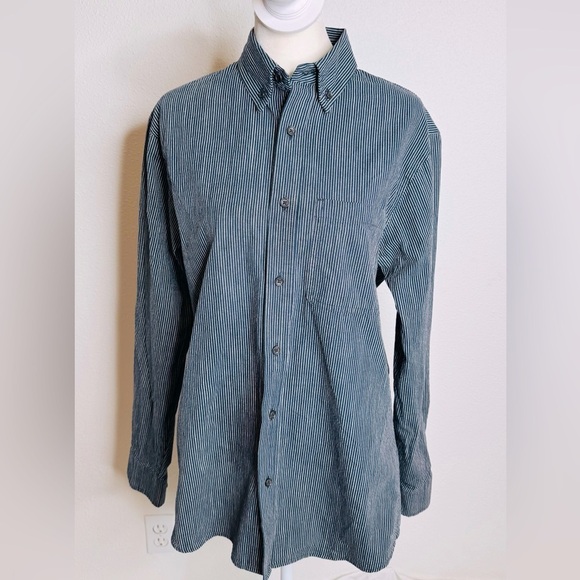 NWOT Filson Chambray Button Down Navy Hickory Striped Shirt. - Picture 3 of 7